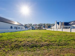 780 m² Land available in Croydon Vineyard Estate