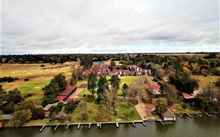 2 Bedroom Flat in Vaalpark
