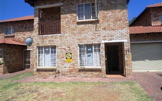 3 Bedroom Townhouse in Waterval East