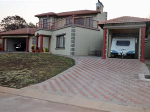 3 Bed House in Irene View Estate