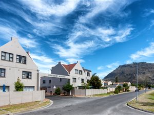 2 Bed Townhouse in Kirstenhof
