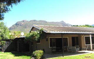 3 Bedroom House in Riebeek Kasteel