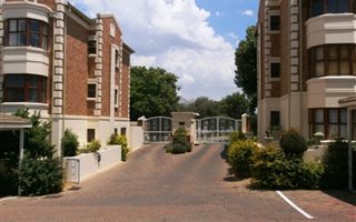 2 Bedroom Apartment in Bryanston