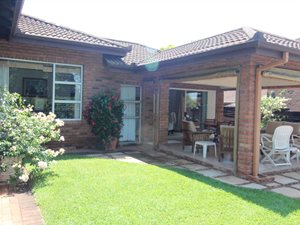 3 Bed Townhouse in Clarendon