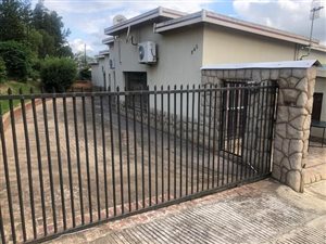 4 Bed House in Bombay Heights