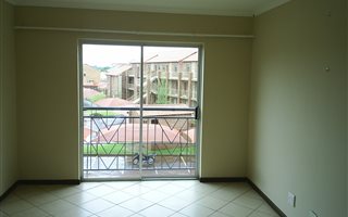 0.5 Bedroom Apartment in Akasia