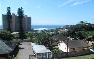 2 Bedroom Apartment in Amanzimtoti