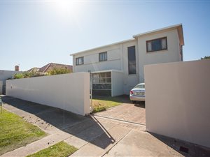 4 Bed House in Mount Croix