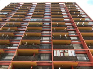 3 Bed Apartment in Hillbrow