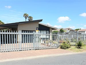 4 Bed House in Windsor Park