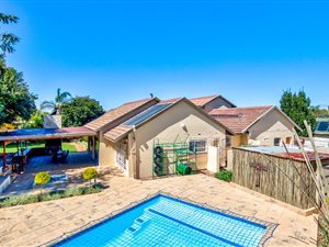 4 Bed House in Van Riebeeck Park