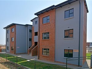 2 Bed Townhouse in Halfway House