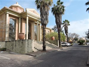 304 m² Commercial space in Bryanston