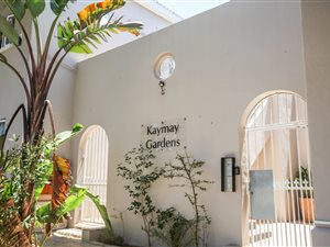 1 Bed Apartment in Wynberg Upper