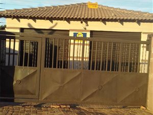3 Bedroom House in Crystal Park