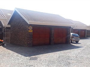 3 Bed Townhouse in Die Wilgers