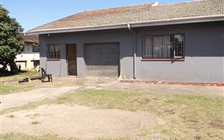 1229 m² Land available in Tongaat Central
