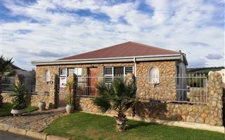 5 Bedroom House in Caledon