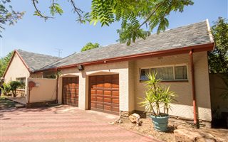 4 Bedroom House in Lakefield