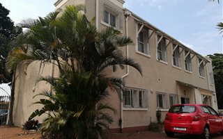 402 m² Commercial space in Glenwood