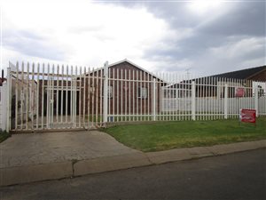 3 Bed House in Lenasia South