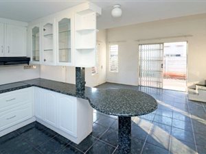 3 Bed Townhouse in Weltevreden Park