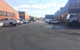 210 m² Industrial space in Steeledale
