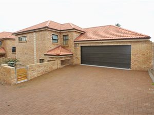 3 Bed Townhouse in Mount Croix