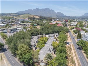 4 Bed Apartment in Stellenbosch Central
