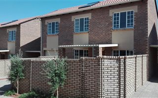 3 Bedroom Duplex in Raslouw