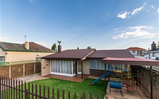 3 Bedroom House in Krugersdorp North