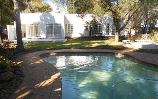 3 Bedroom House in Elma Park