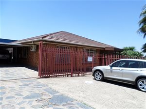 100 m² Commercial space in Alberton