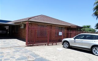 100 m² Commercial space in Alberton