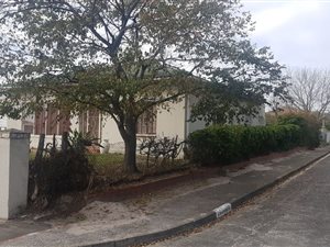 4 Bed House in De La Haye