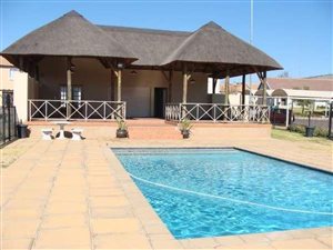 3 Bed Apartment in Greenstone Hill