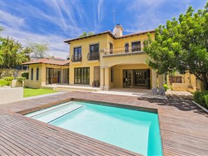 3 Bed House in Cedar Lakes