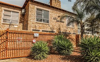2 Bedroom Townhouse in Nimrod Park