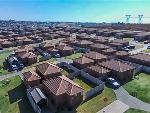 2 Bedroom House in Monavoni