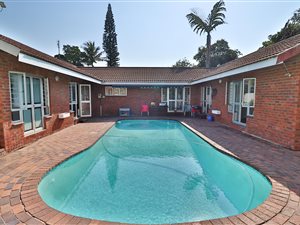 4 Bed House in Meerensee