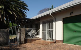 3 Bedroom House in Isandovale