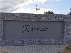 708 m² Land available in Robertson