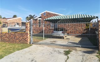 2 Bedroom House in Strelitzia Park