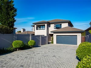 5 Bed House in Eversdal Heights