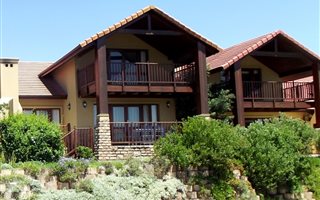3 Bedroom House in Pezula Golf Estate