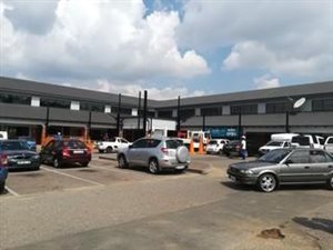 147 m² Retail Space in Weltevreden Park