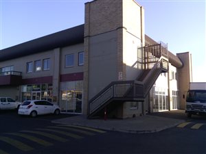 732 m² Industrial space in New Redruth