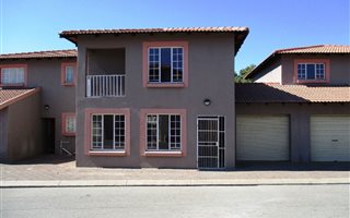3 Bedroom Townhouse in Waterval East