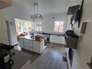 5 Bed House in Westdene