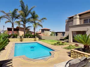 4 Bed House in Kyalami Glen Estate